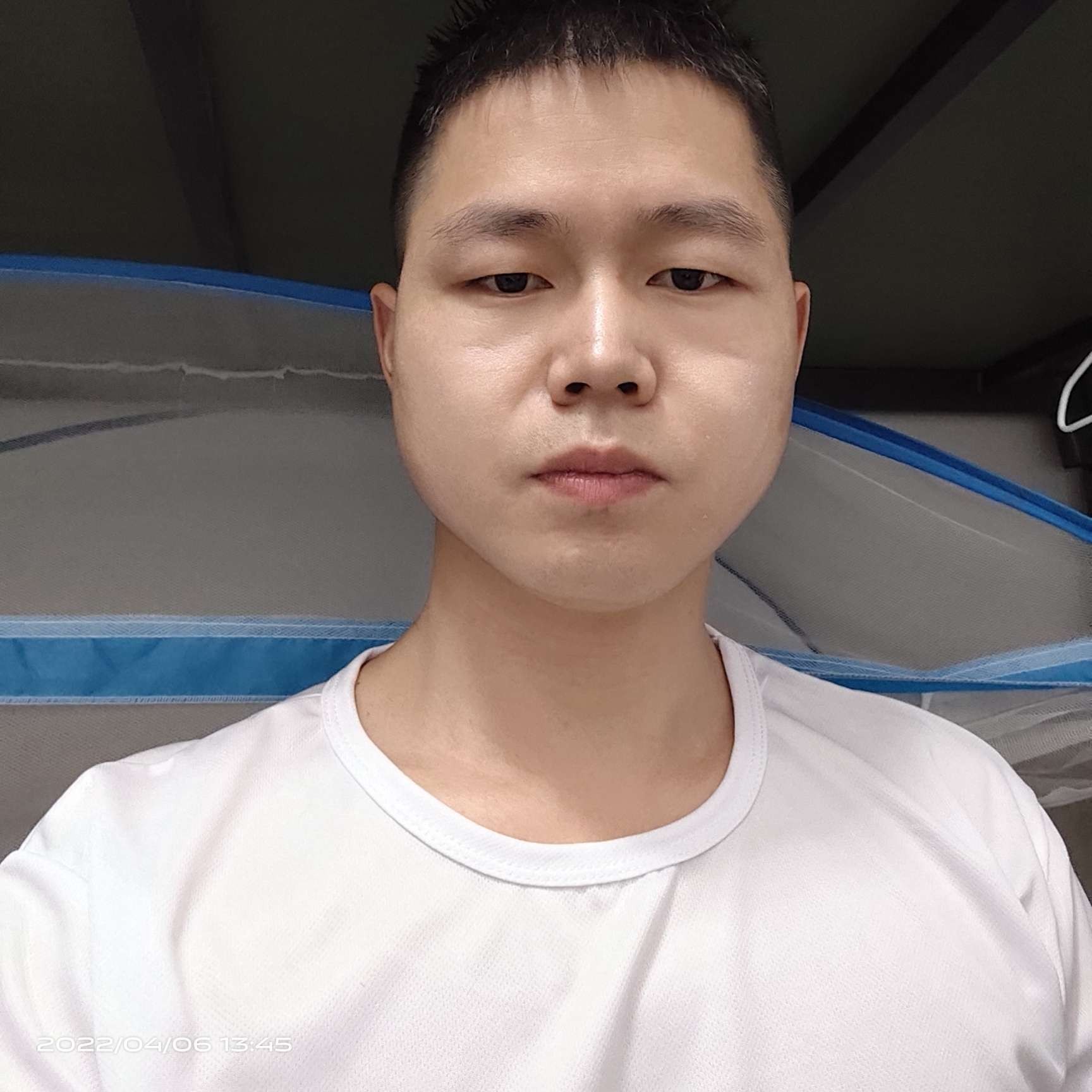 呓语相许自信的照片