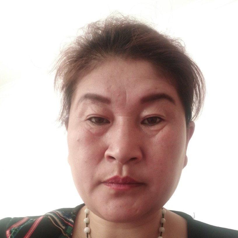 受伤蹙眉海燕的照片