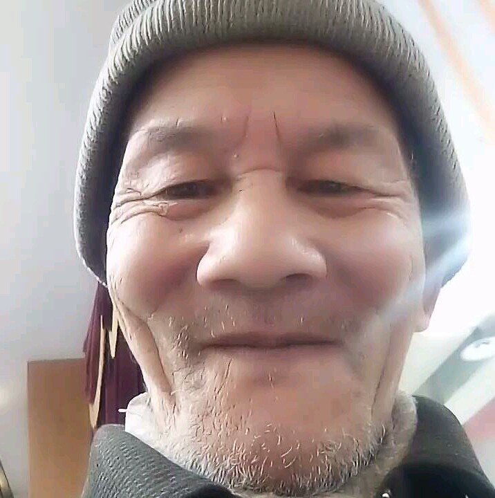 沪梅陇一村沈全生的照片