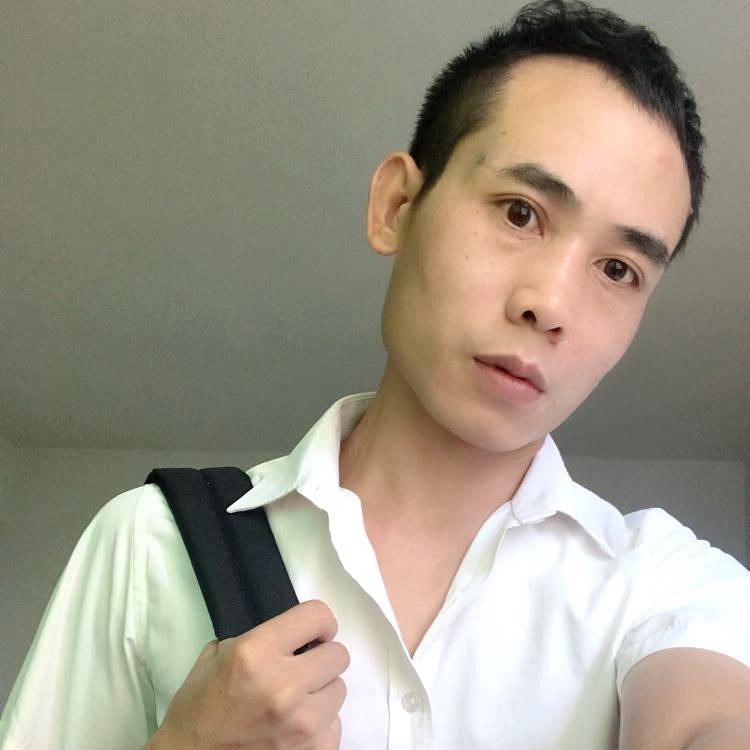 八一杠哥哥的照片