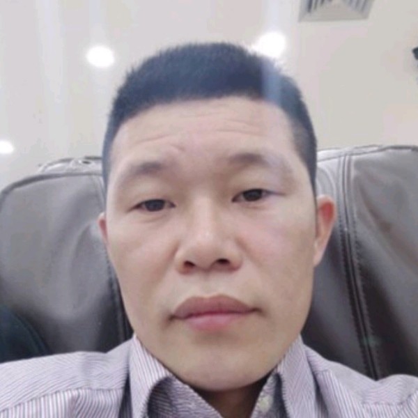 铃铛邂逅正直的照片