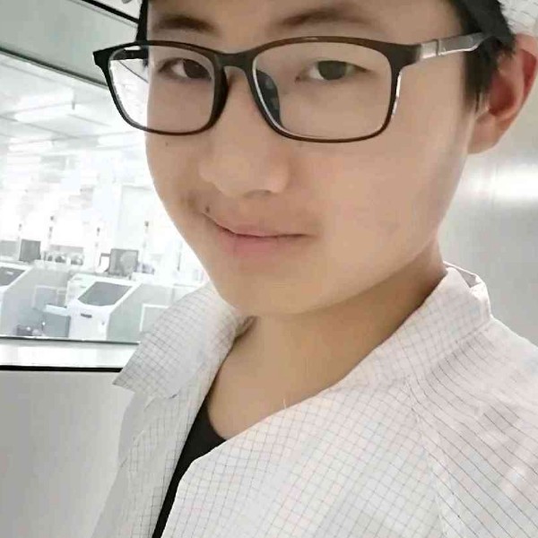 何宇燊的照片