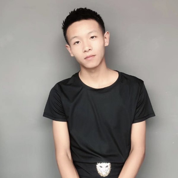 峙柒的照片