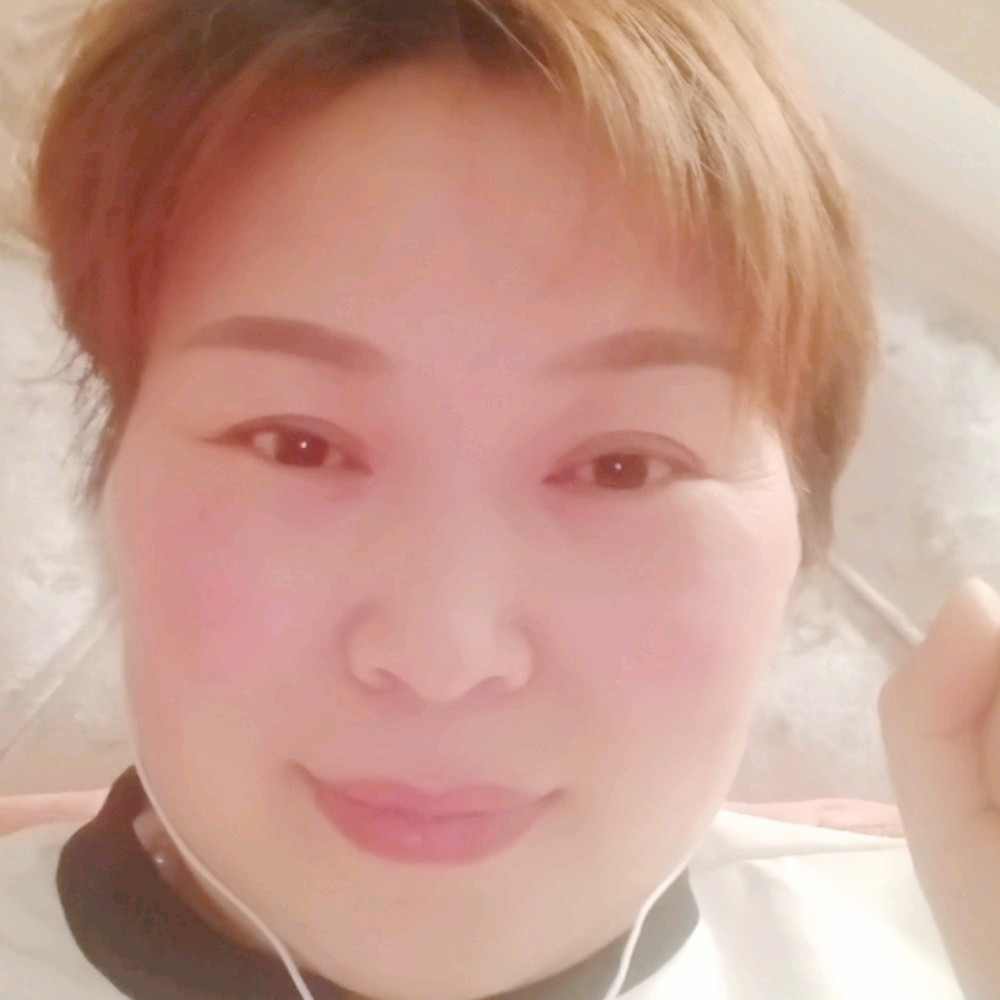 琴琴悠扬的照片