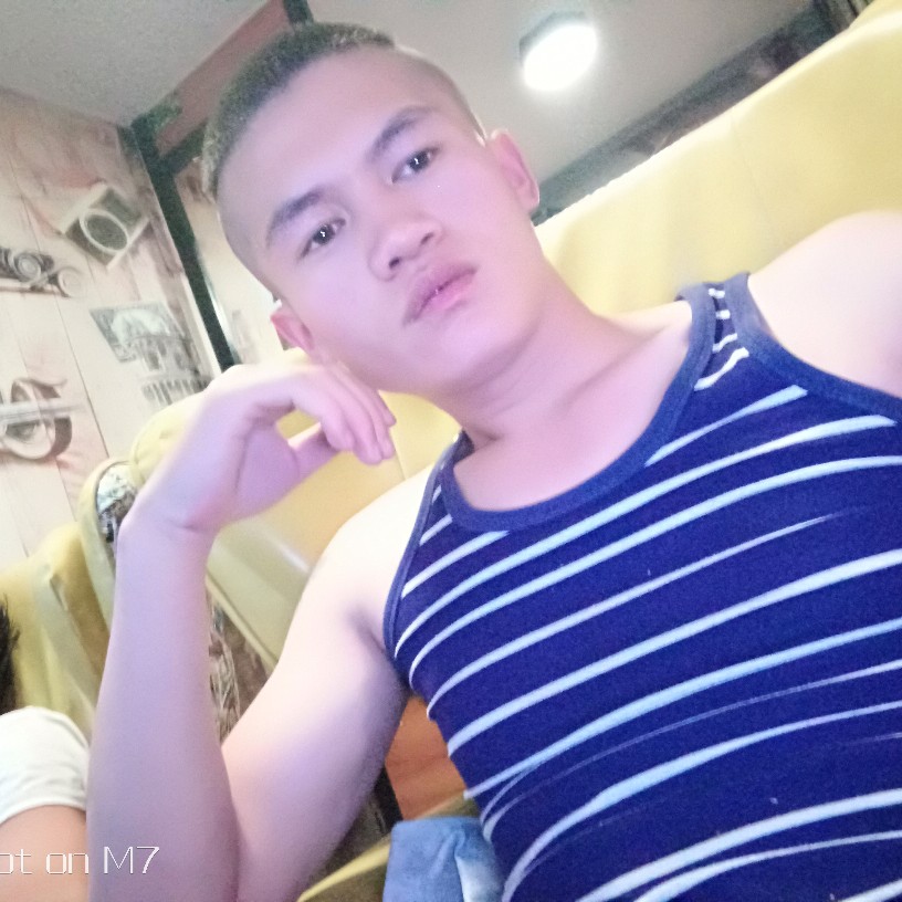譕闆的照片