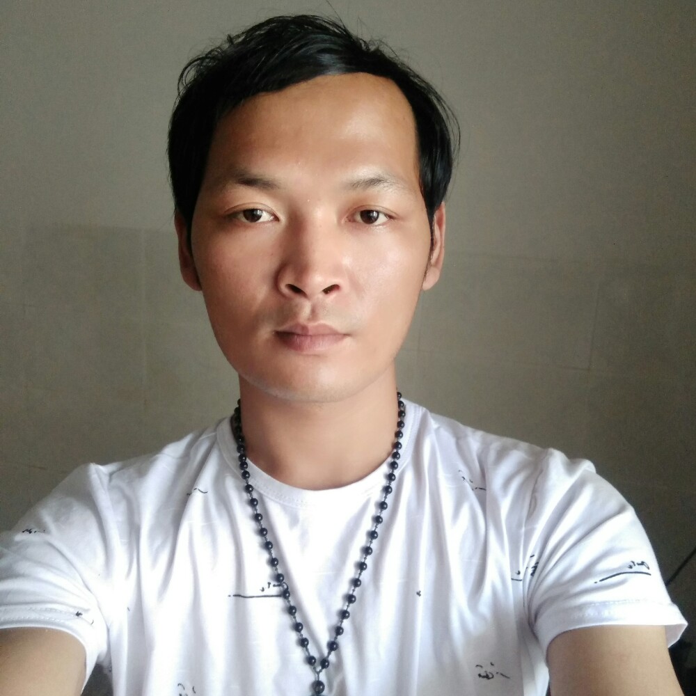 尘。。的照片