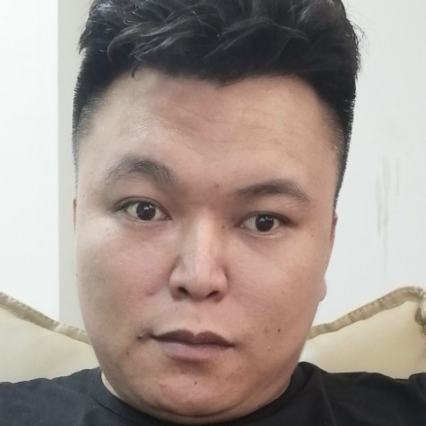 体贴邂逅书包的照片