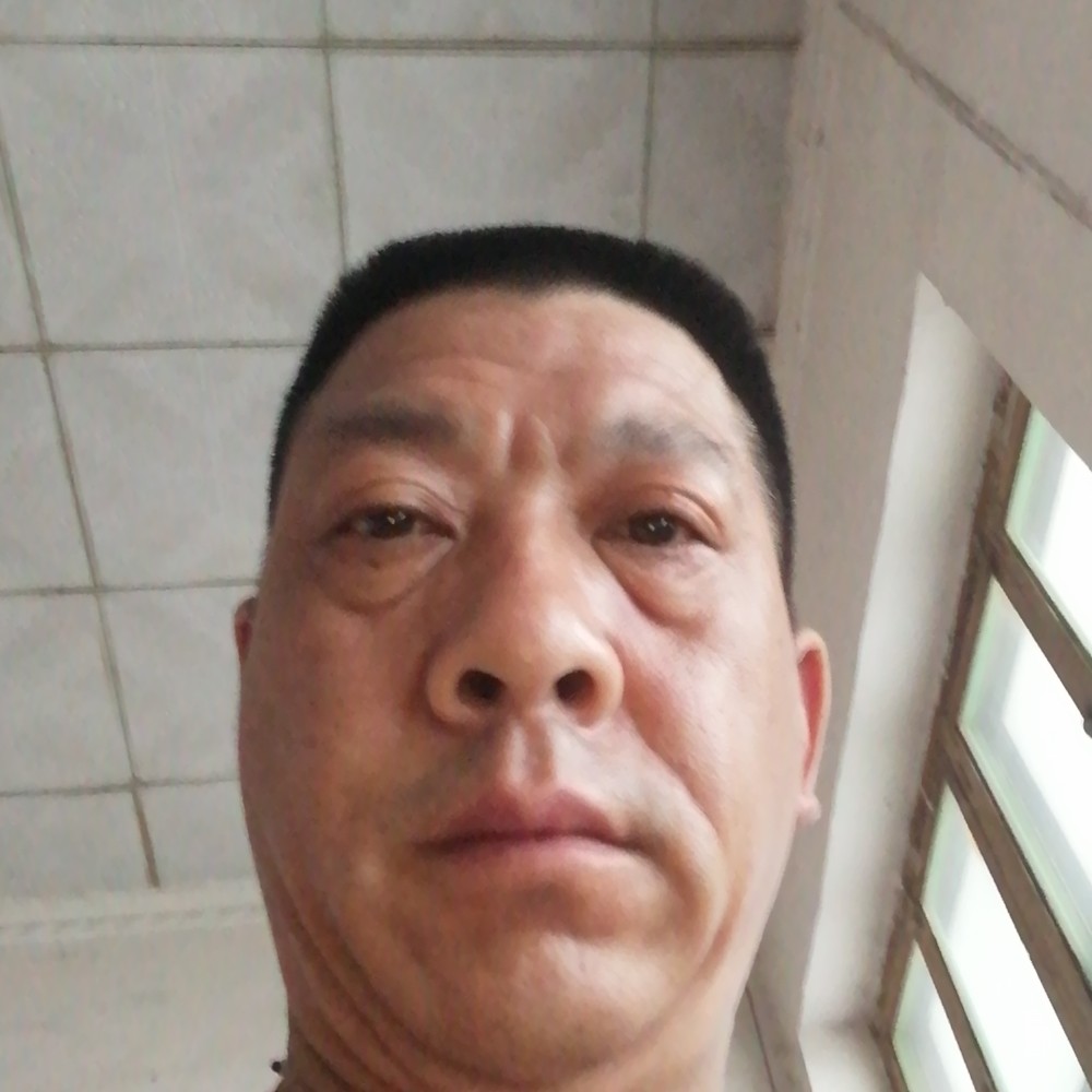 玫瑰吃醋和谐的照片