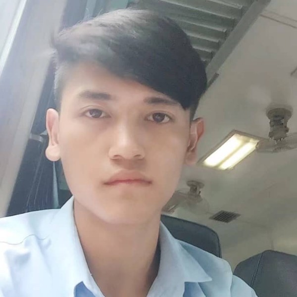 春天回眸精明的照片