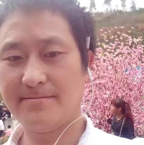 红酒笑健康的照片