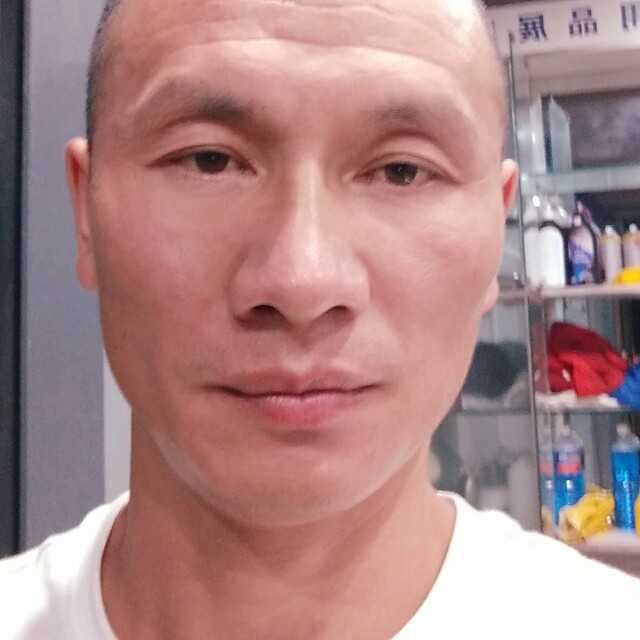 哭泣和小土豆的照片
