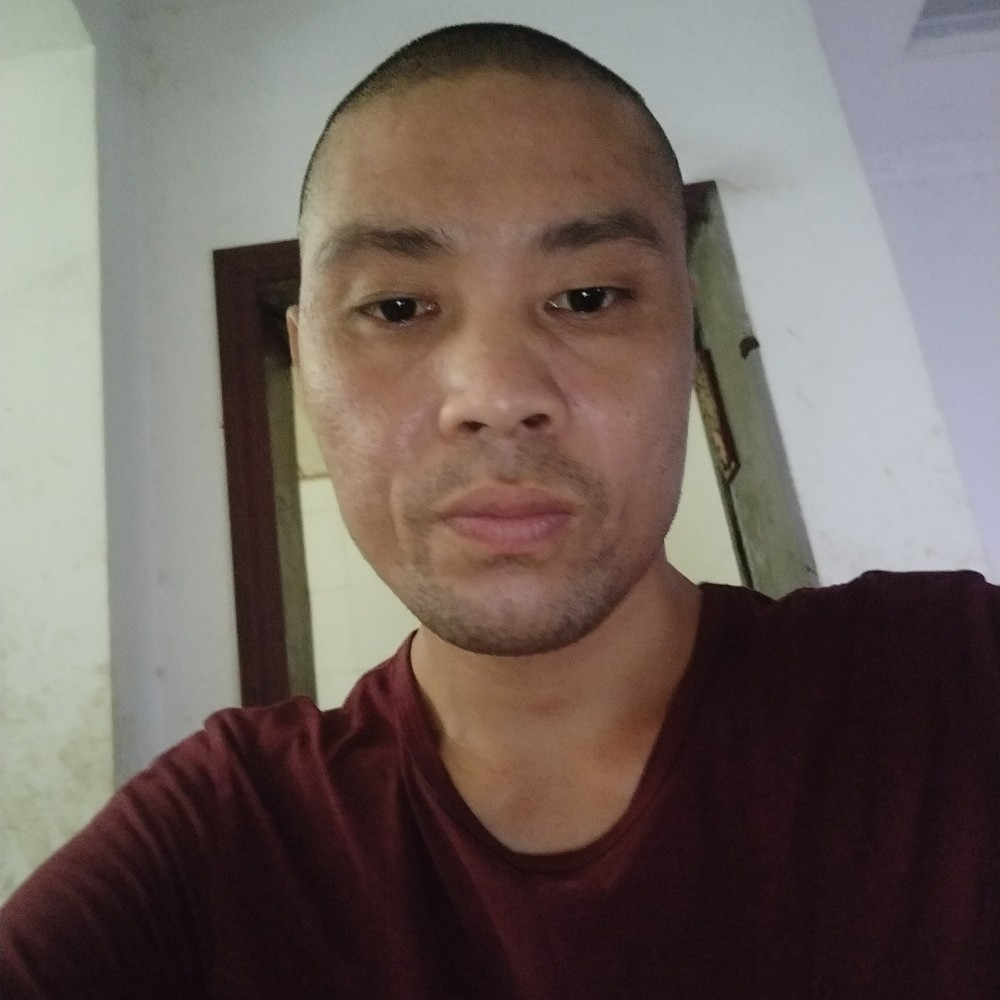罗群的照片