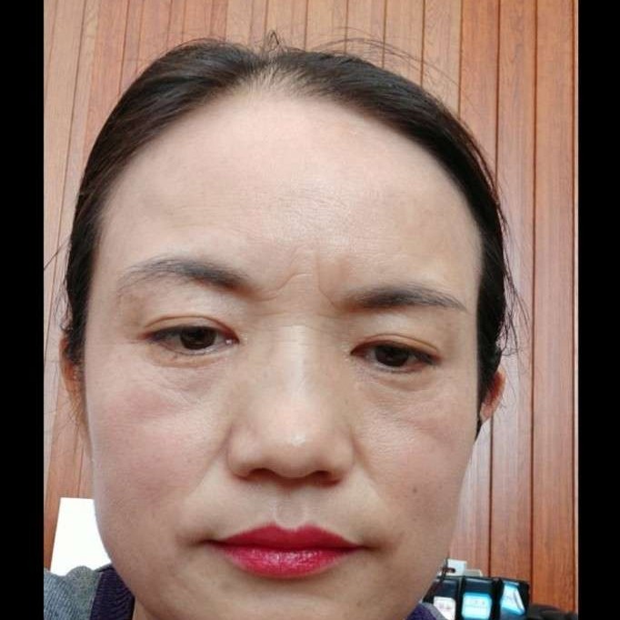 迪威妮雅的照片