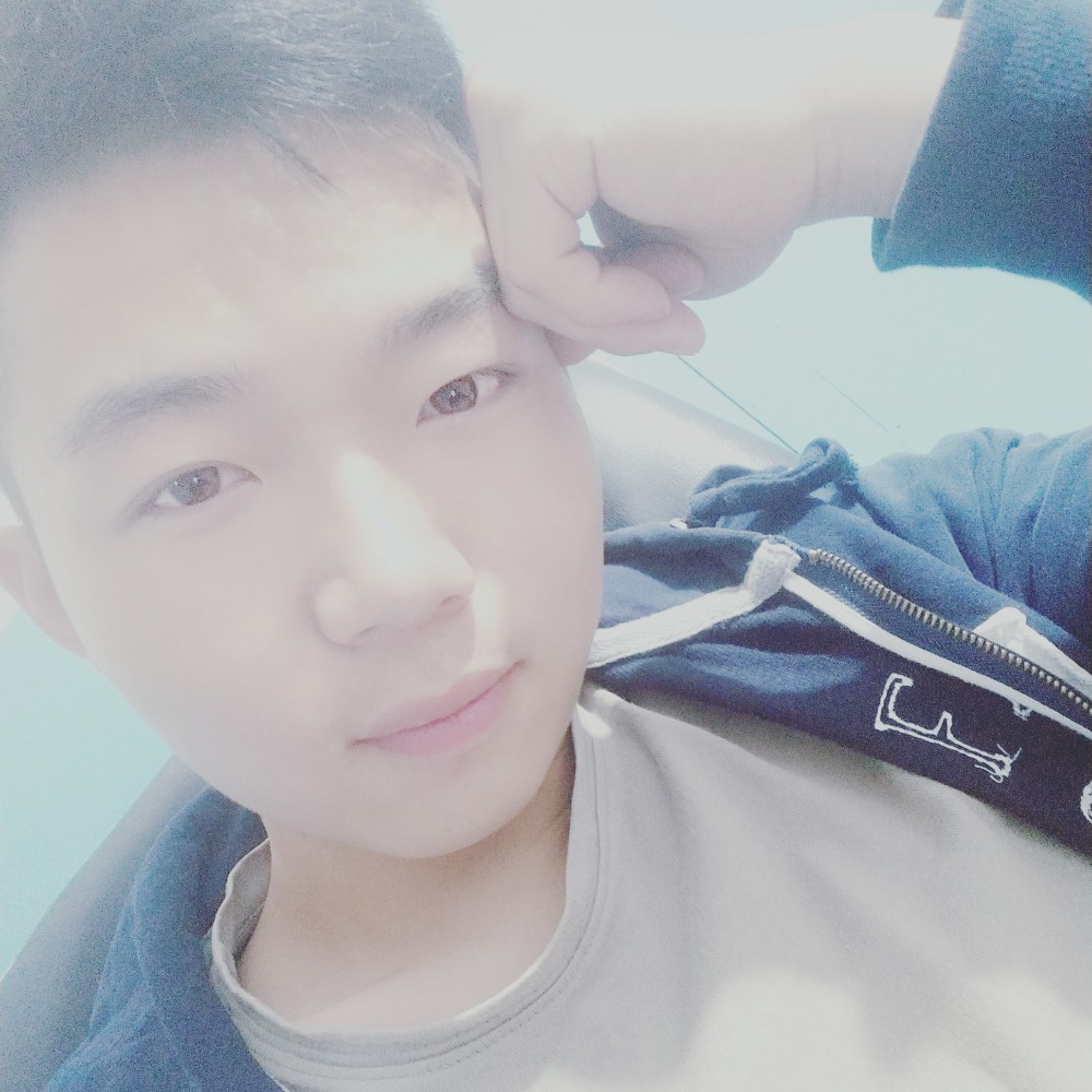 身后的我。的照片