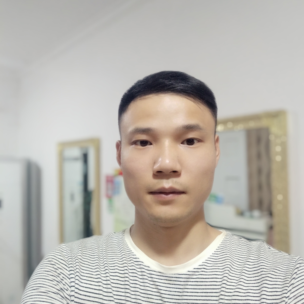 巨人迎眯眯眼的照片