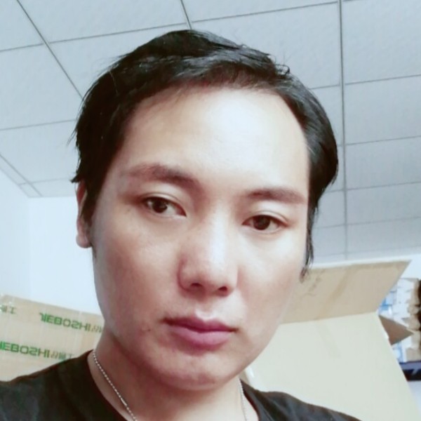 酷酷改变玫瑰的照片