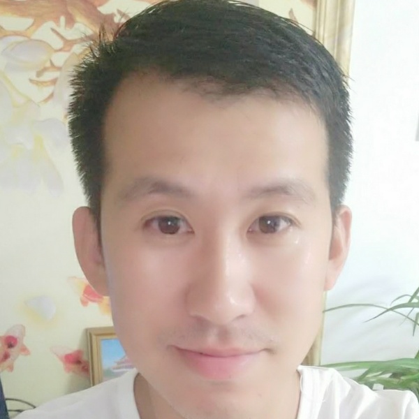 独孤傲龙的照片
