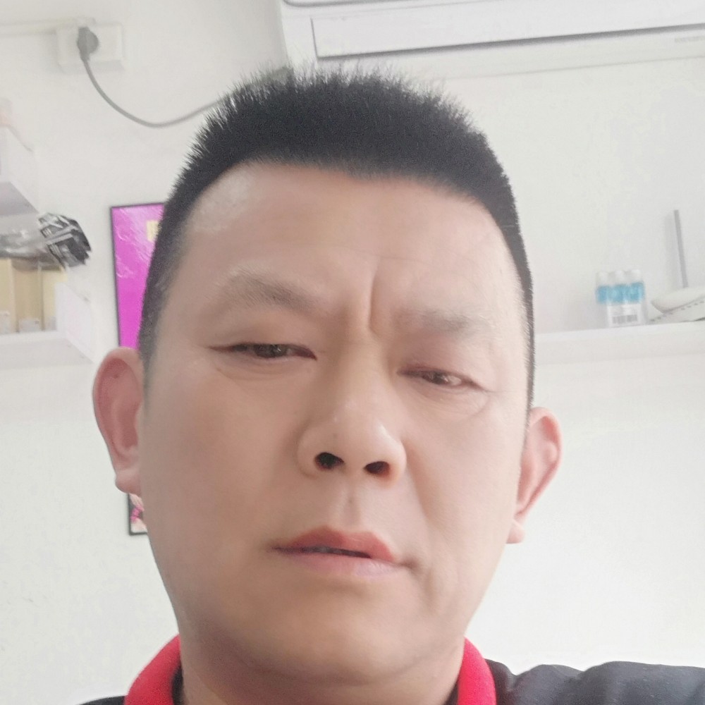 帅哥自由的照片