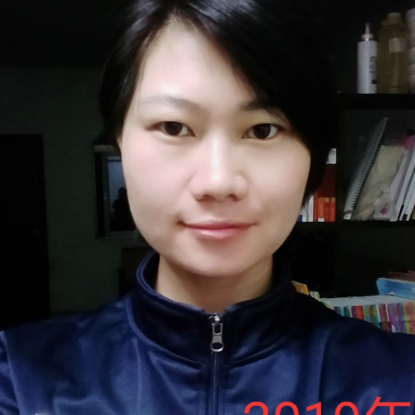 漩涡里的猫的照片