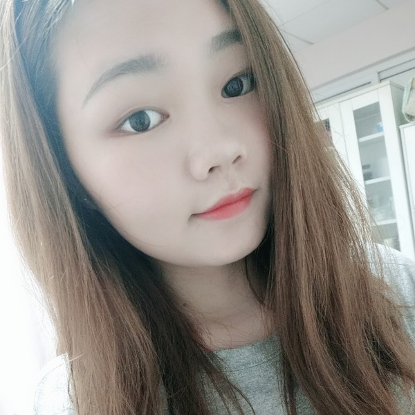 忧伤回首小懒猪的照片