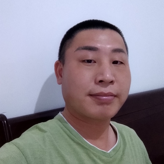 盖世丈夫的照片