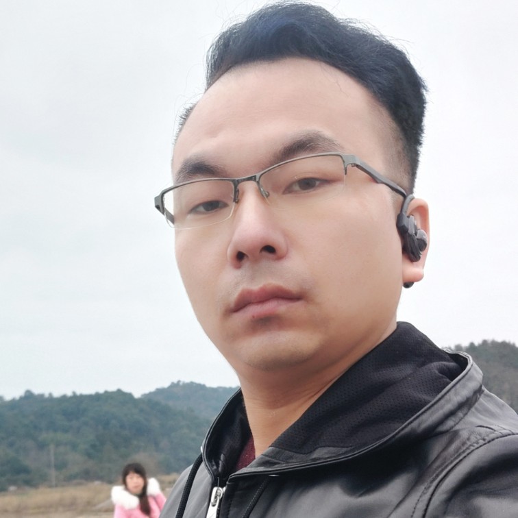 找一个最爱的人。的照片