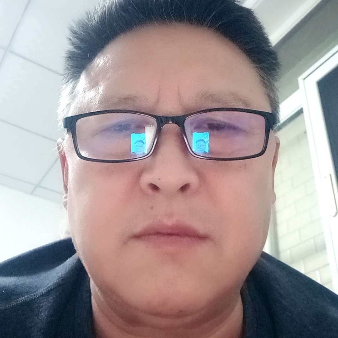 落拓吃醋饼干的照片