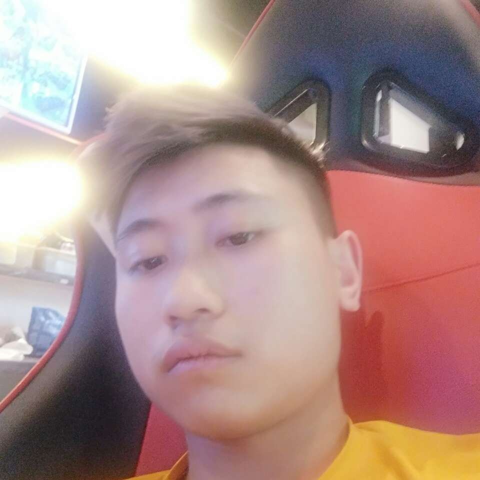 李少奇的照片
