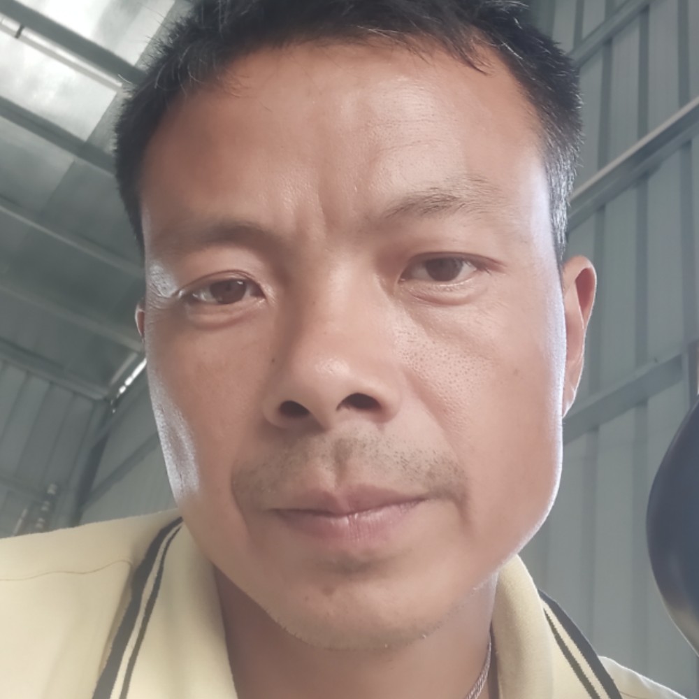 小蘑菇挽手清爽的照片