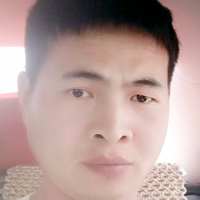 单身倾心山水的照片