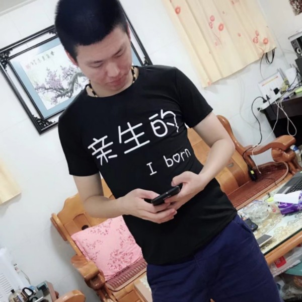 AKD的照片