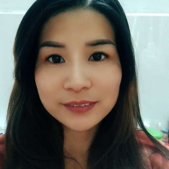 旧颜相许单纯的照片