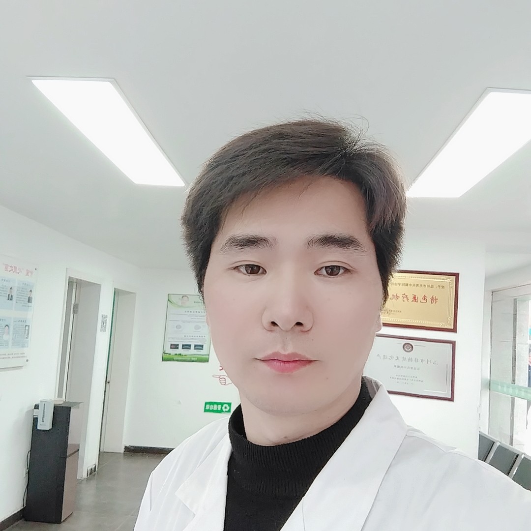 何希龙的照片