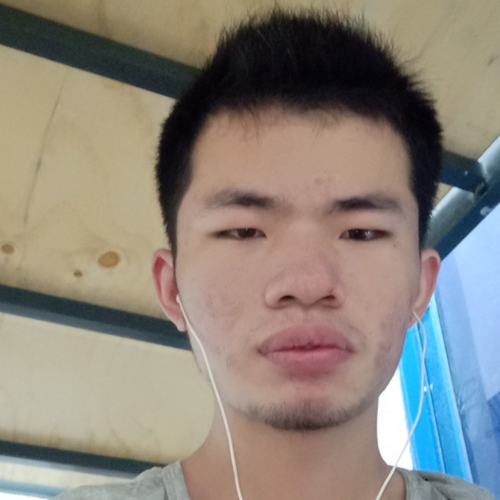 乐观挽手心锁的照片