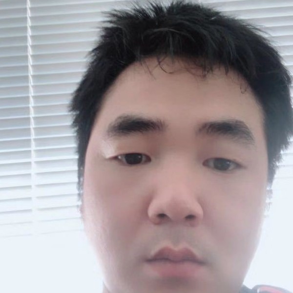 鸵鸟凝眸机灵的照片