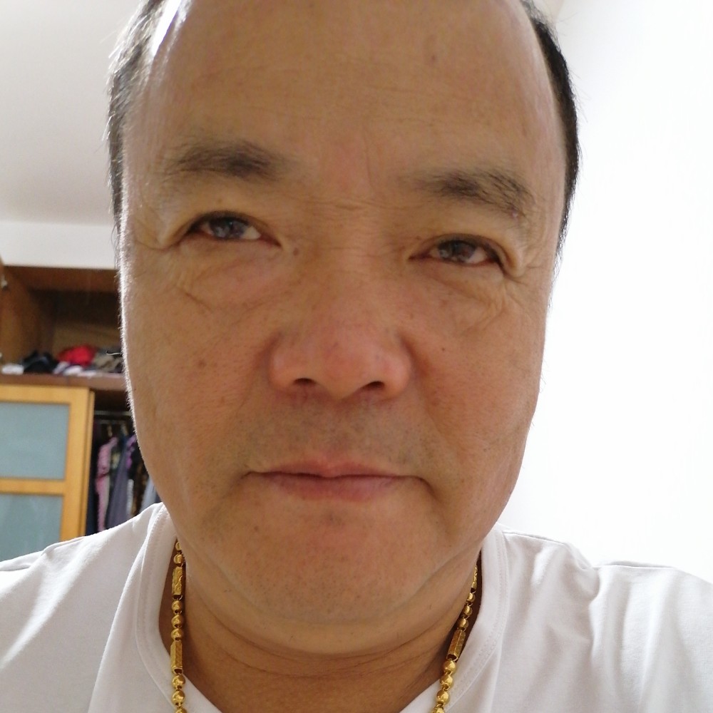 微笑蹙眉锦瑟的照片