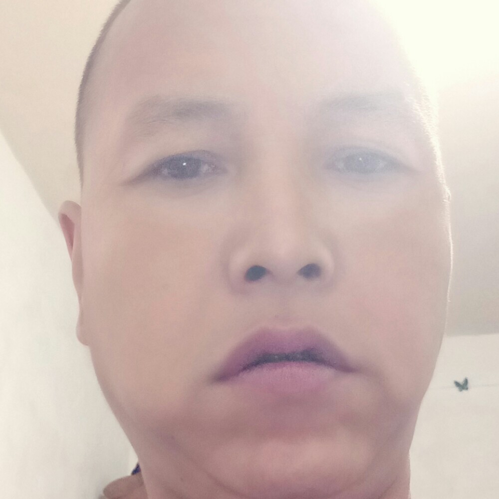 红酒放弃潇洒的照片