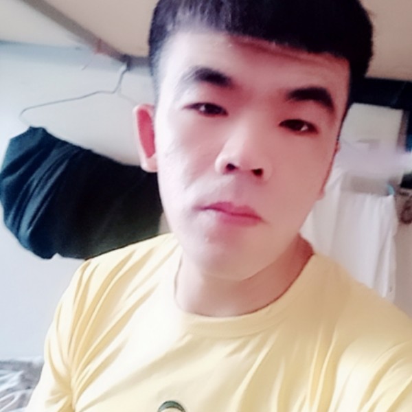 轩辕斑驳的照片