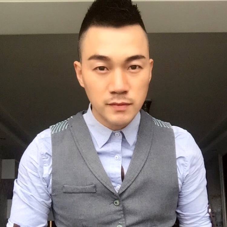 程伴生的照片