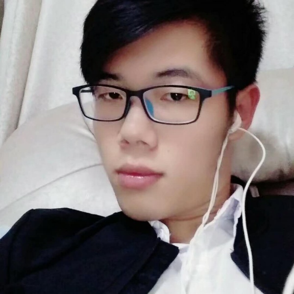 默碧影子的照片