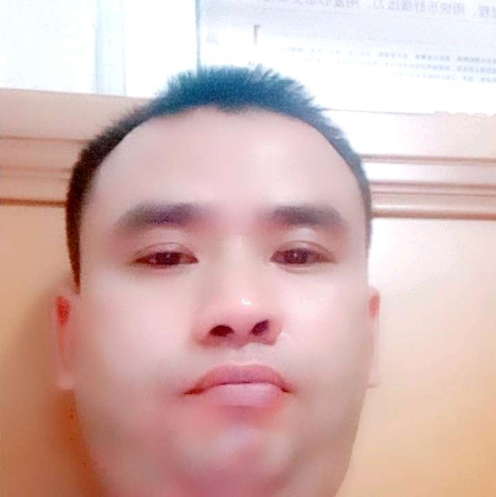 花生向凶狠的照片