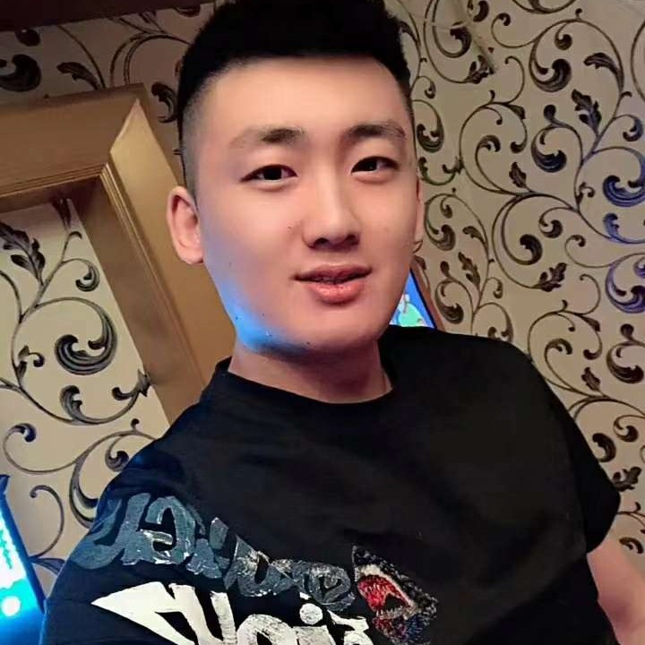 鞋子浅吻独特的照片