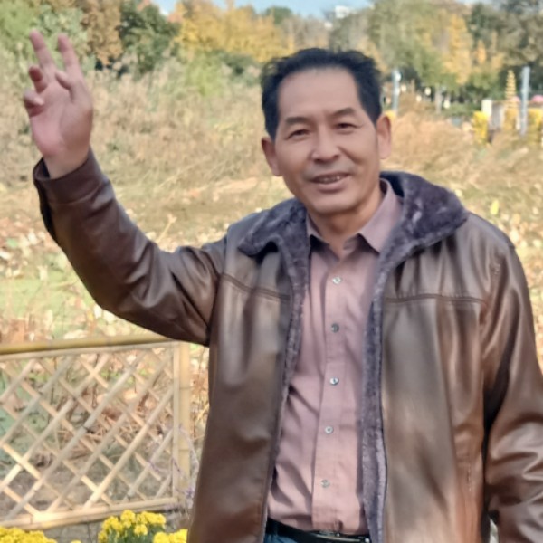 刘生平的照片