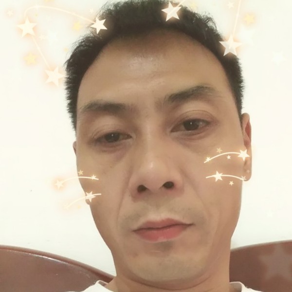 青衣蹙眉安详的照片