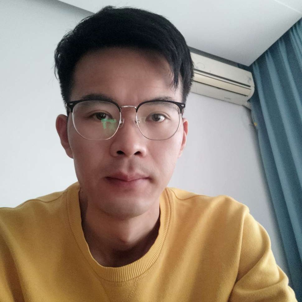 独秀坐下的照片