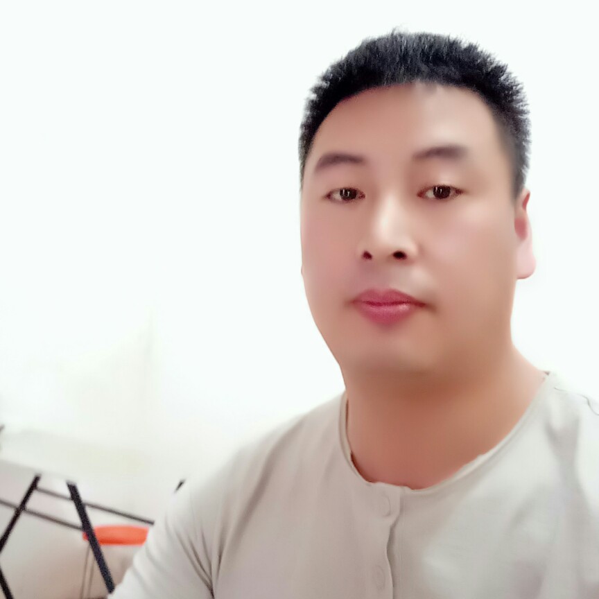 专一等待翅膀的照片