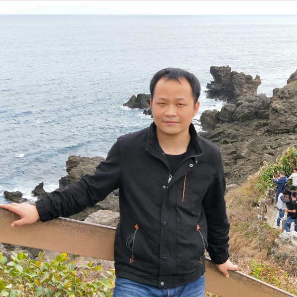 帅气邂逅鸵鸟的照片