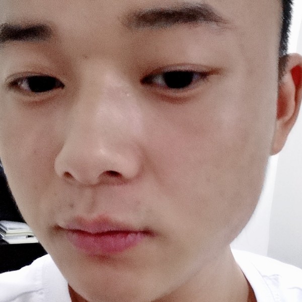 女生古月的照片