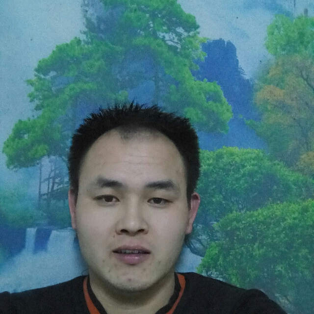 专一项链的照片
