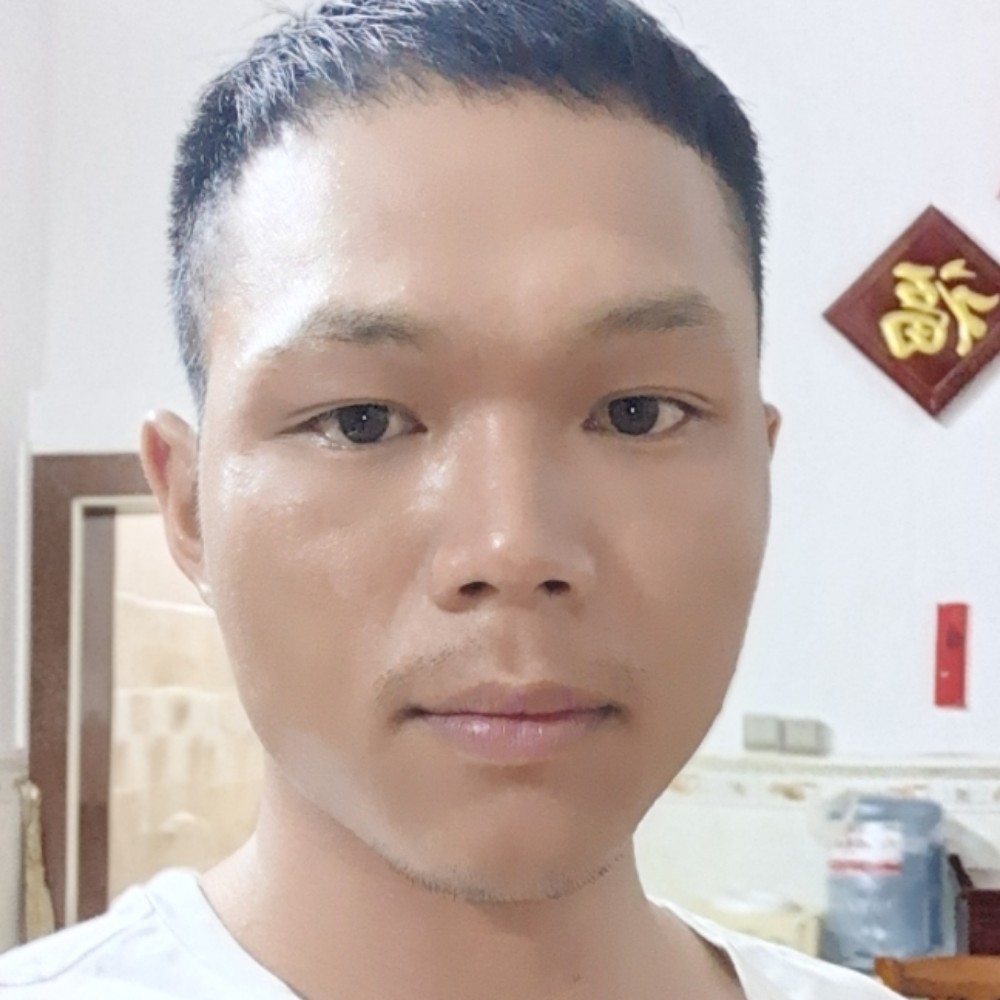 满意的泪雨的照片